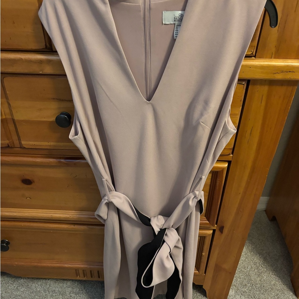 Badgley Mischka Gray Sleeveless Wrap Midi Dress